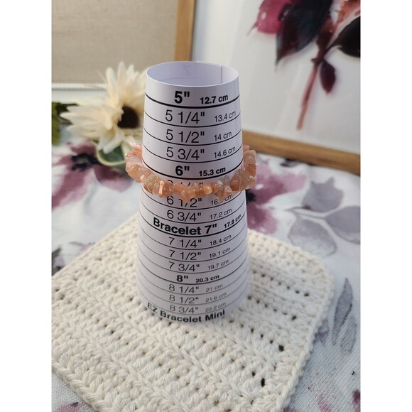 Natural Sunstone Chip Bracelet | Peach Crystal Elastic Boho Healing Jewelry - Picture 5 of 6